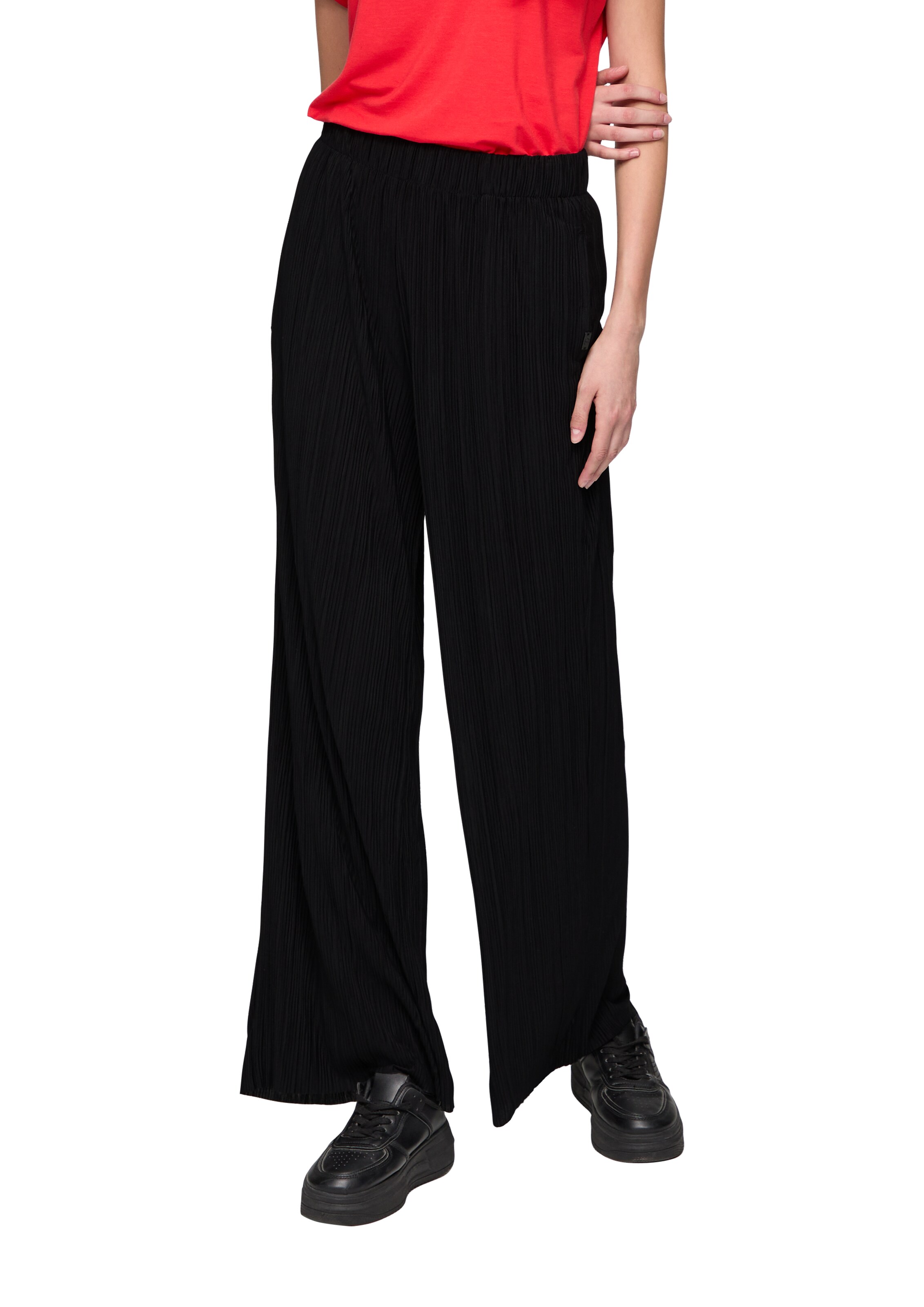 QS Широкий Штаны в Черный: спереди