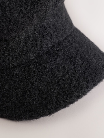 Next - Gorros em preto