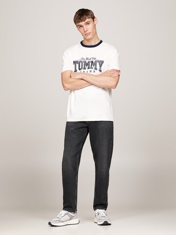 Tommy Jeans Tapered Jeans 'Isaac' in Zwart