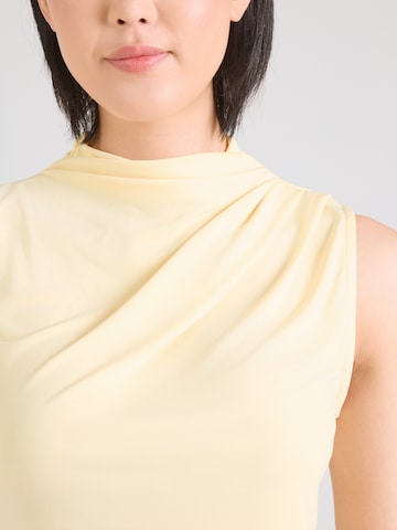 PIECES Μπλούζα 'PCMADISON' σε κίτρινο