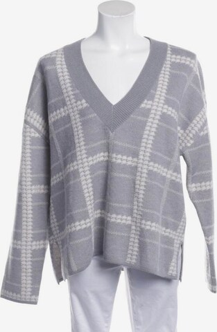 Windsor Sweater & Cardigan in M in Grey: front