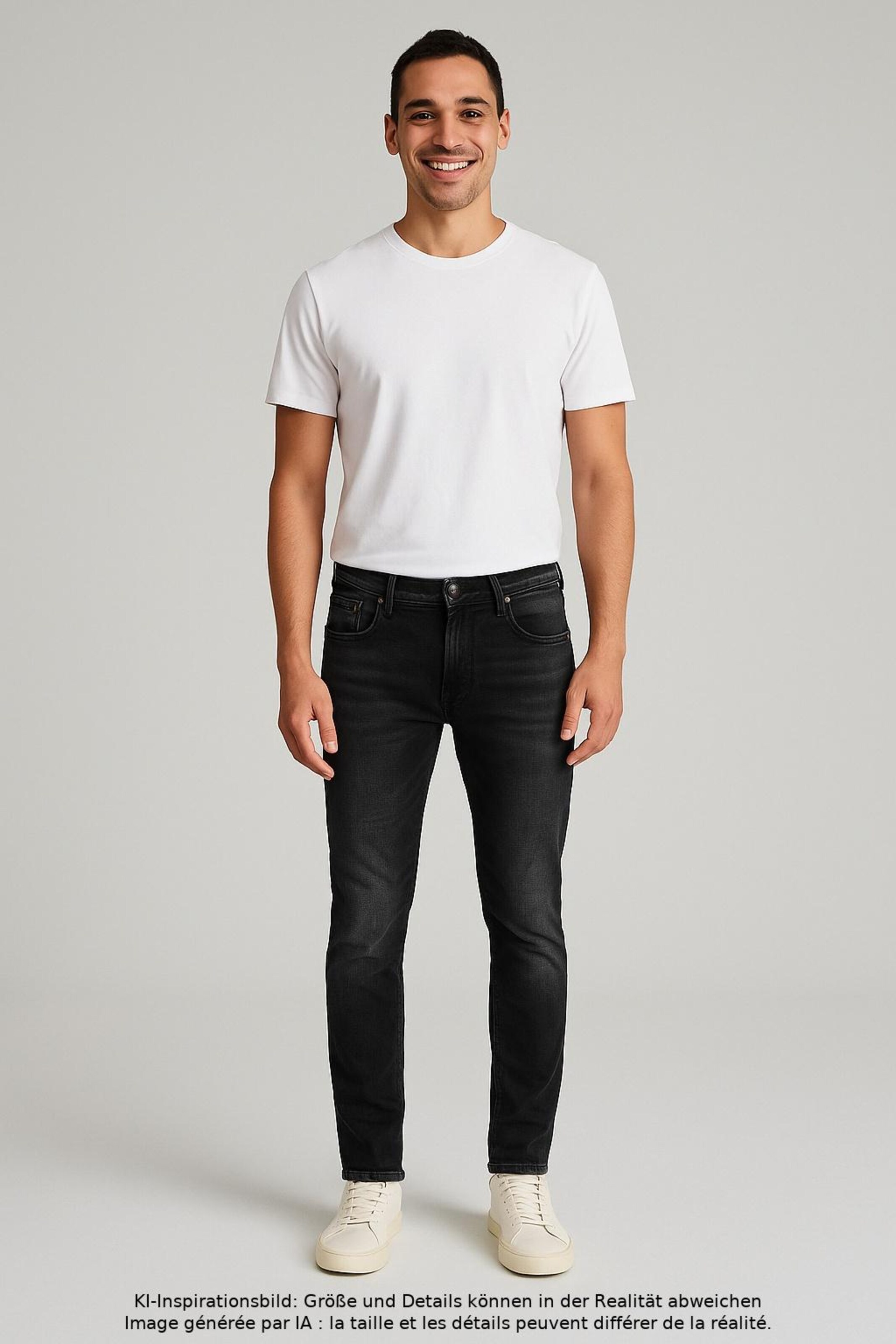 Pepe Jeans Jeans in 31 in Black: front