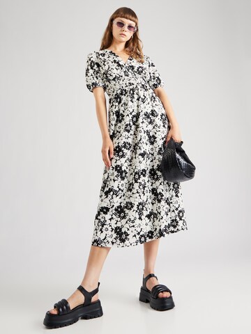 Dorothy Perkins Mekko värissä valkoinen