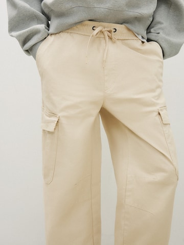 Bershka Regular Cargobyxa i beige