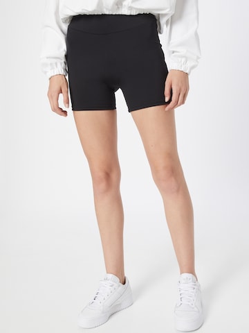 Urban Classics Slimfit Shorts in Schwarz: predná strana