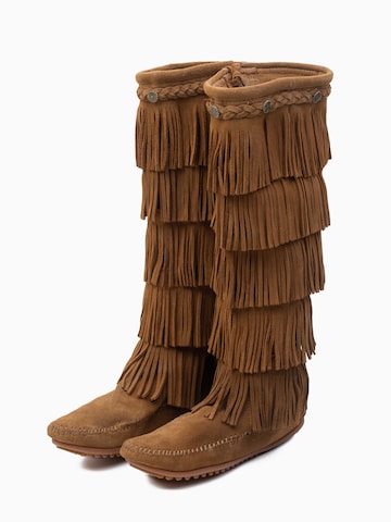 Minnetonka Stiefel in Braun