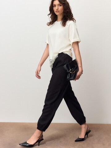 Next Loosefit Hose in Schwarz