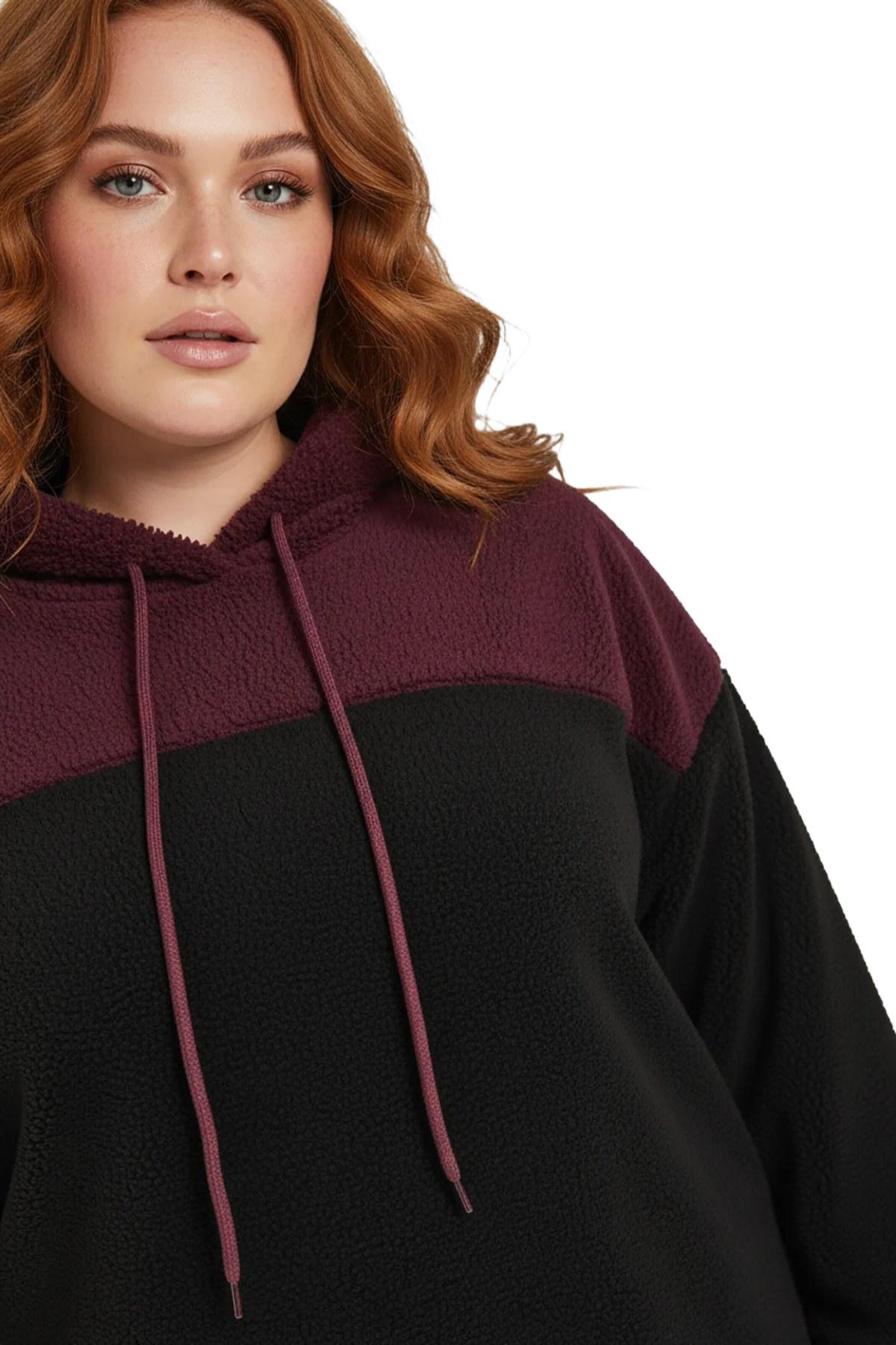 Shape Of You Fleece jas in Zwart