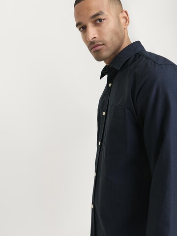 R.D.D. ROYAL DENIM DIVISION Comfort fit Button Up Shirt in Blue