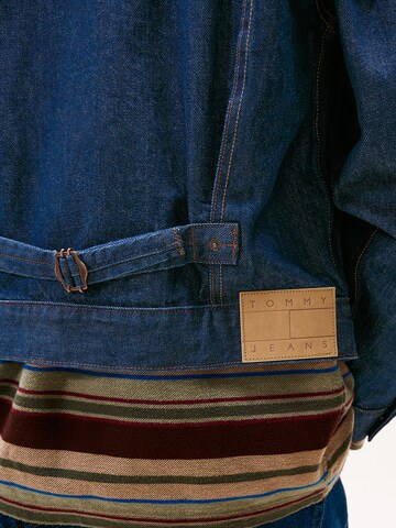 Tommy Jeans Between-season jacket in Blue