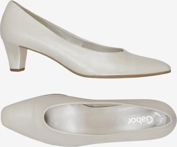 GABOR Pumps 41 in Grau: Vorderseite