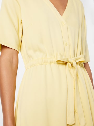 Robe-chemise 'BIOLA' minimum en jaune