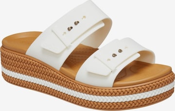 Sandalo 'Brooklyn Woven Buckle – Sandalen zum Hineinschlüpfen' di Crocs in bianco: frontale