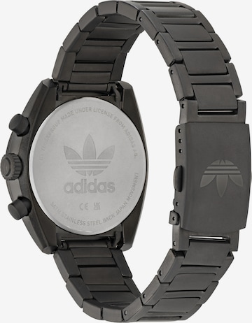 ADIDAS ORIGINALS Uhr in Grau