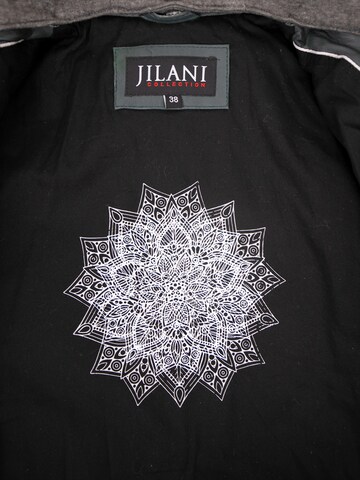 Jilani Between-Season Jacket in Green