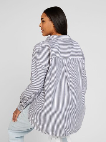 Fransa Curve - Blusa 'POPPA' en azul
