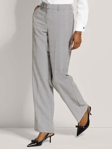MADELEINE Loosefit Pantalon in Wit: voorkant