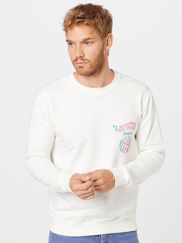 Trendyol Sweatshirt in White: front