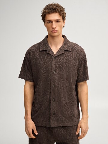JOOP! Jeans Comfort fit Overhemd 'Moala' in Bruin: voorkant