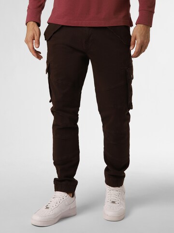 ALPHA INDUSTRIES Tapered Cargo Pants in Brown: front