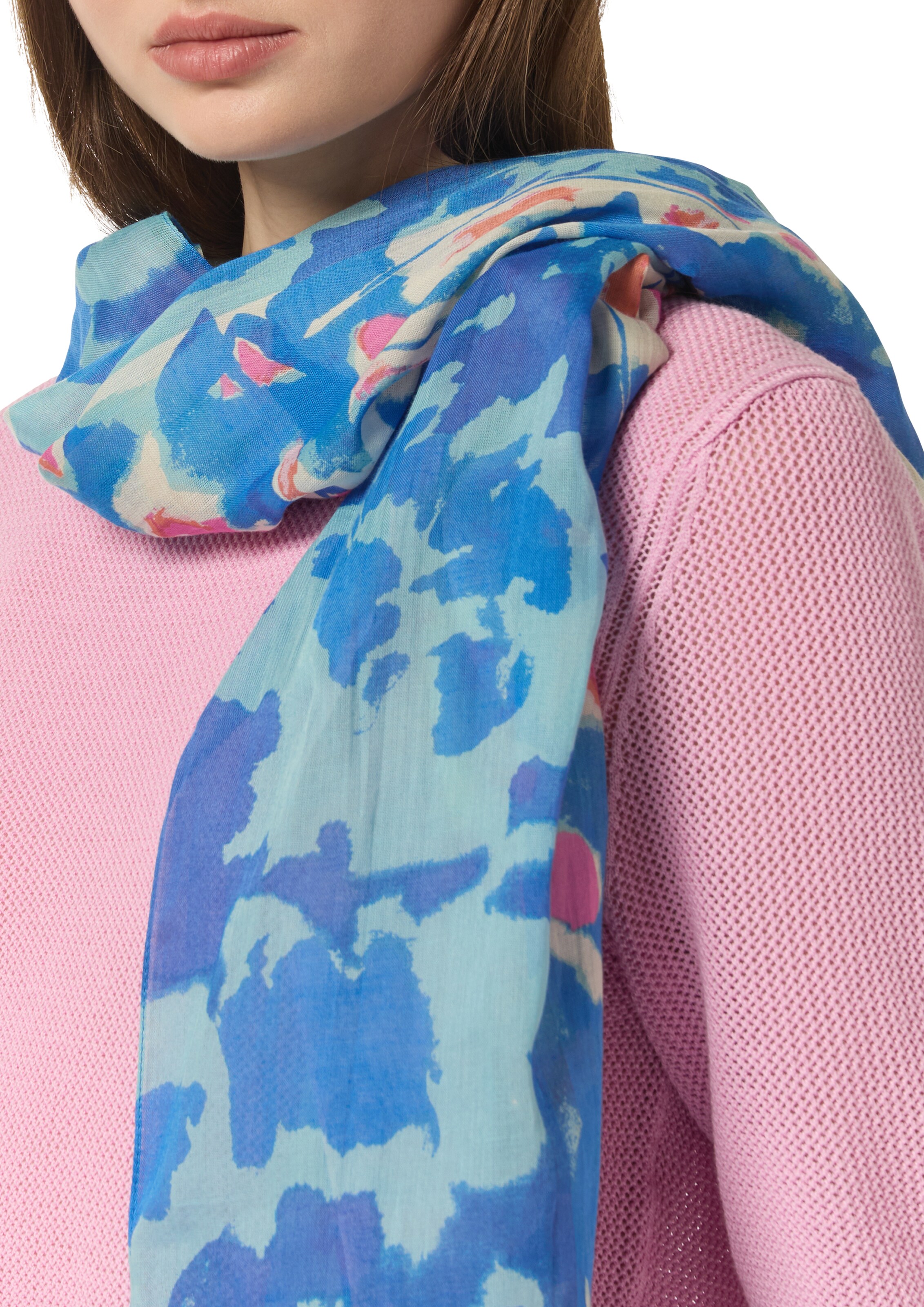 Écharpe comma casual identity en bleu : derrière