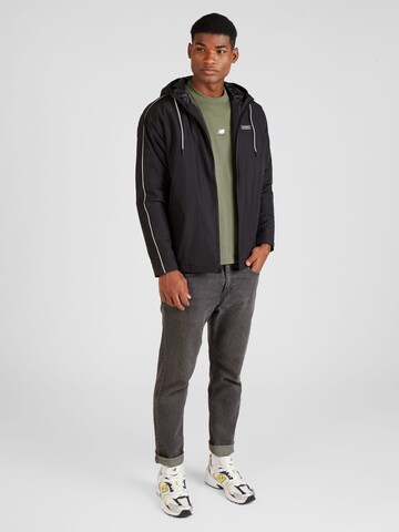 new balance Kurtka zimowa 'Essentials' w kolorze czarny