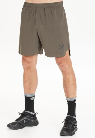 Virtus Regular Sportshorts 'Spier' in Grün: predná strana