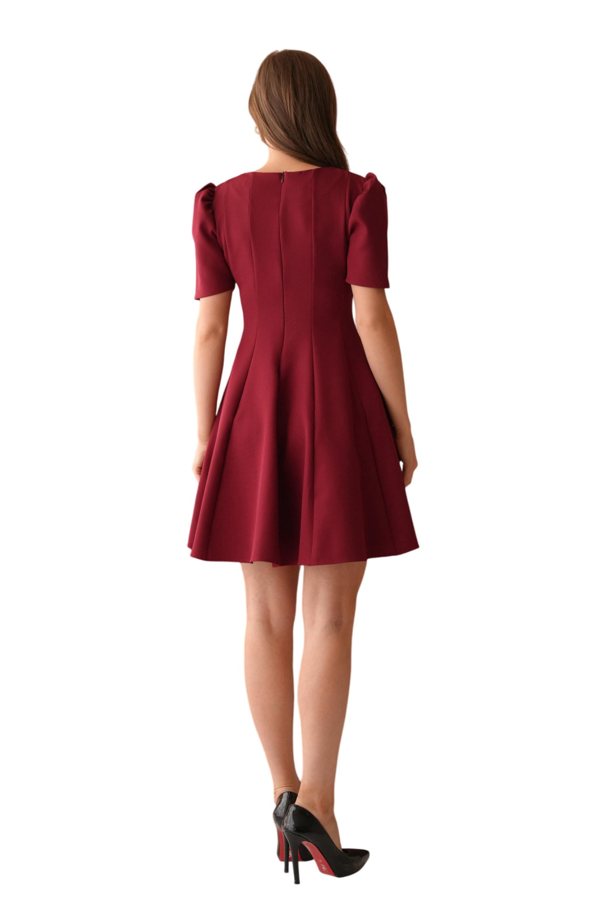 WOMAN VISION Cocktail dress in Red