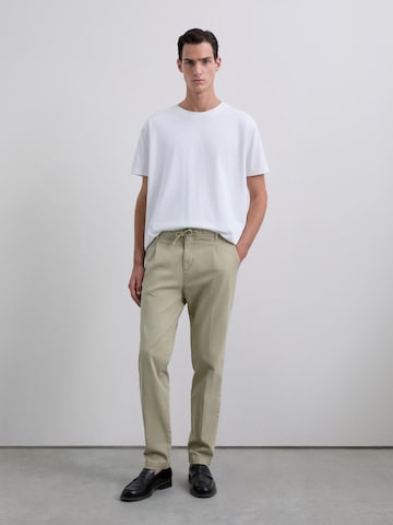 Scalpers Обычный Брюки со складками в Бежевый: спереди