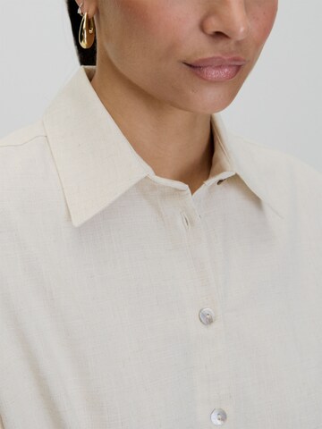 Camicia da donna di AMI ALY in beige