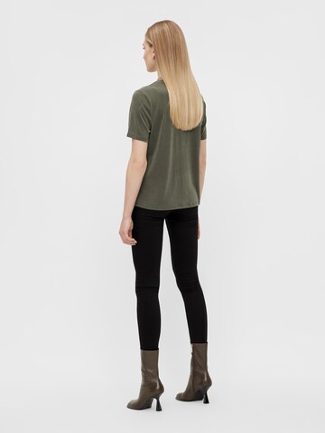 Tricou 'Annie' de la OBJECT pe verde