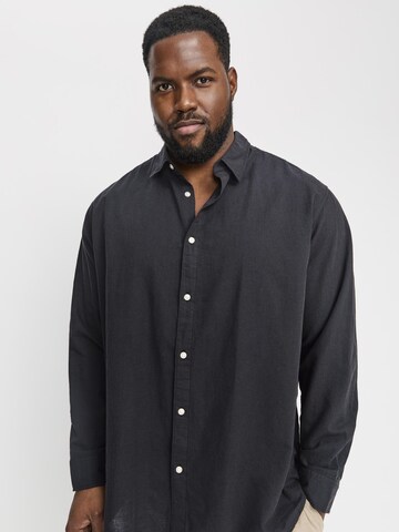 Jack & Jones Plus Regular fit Button Up Shirt 'JJEBreeze' in Black