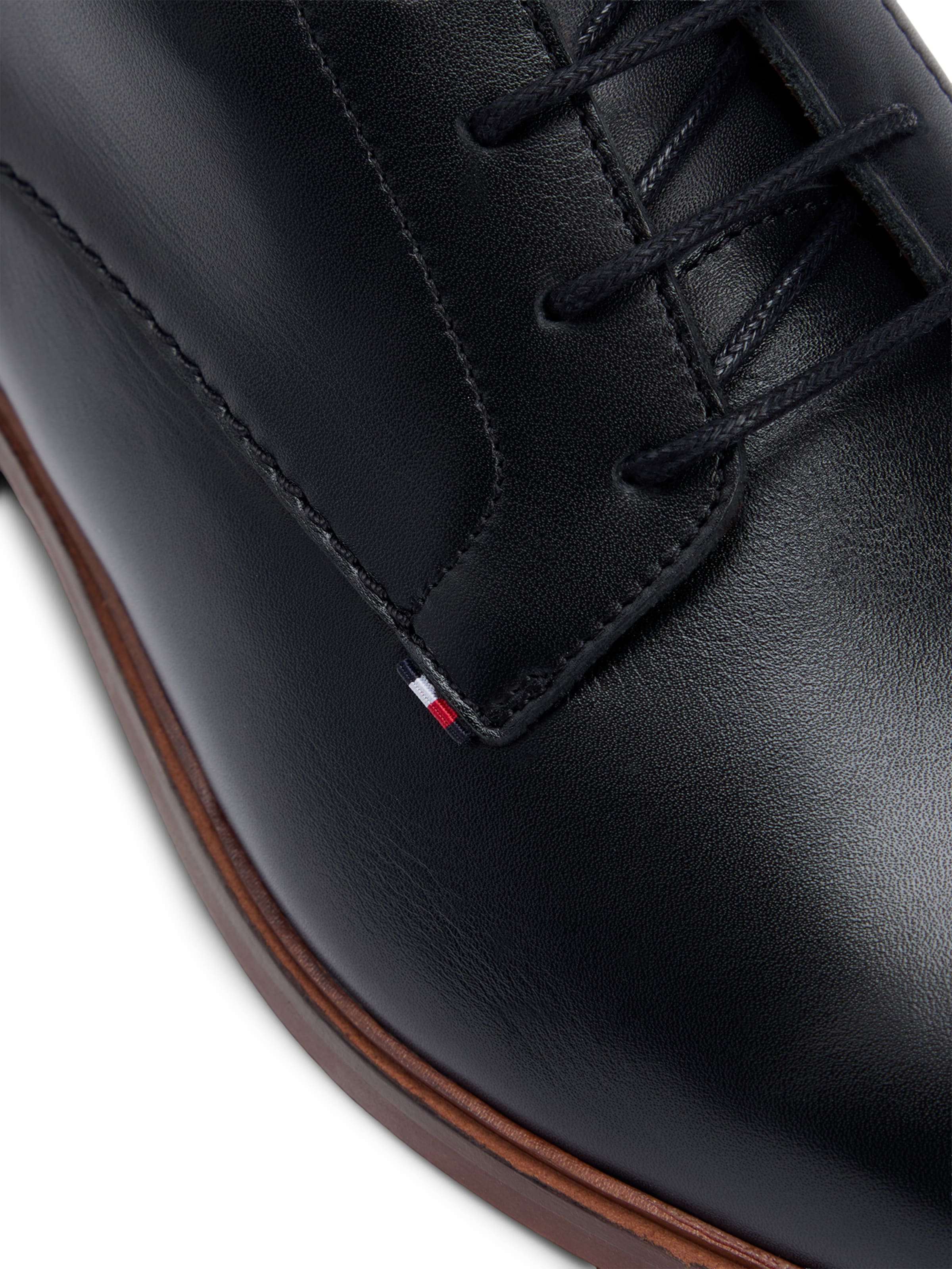 TOMMY HILFIGER Veterschoen in Zwart