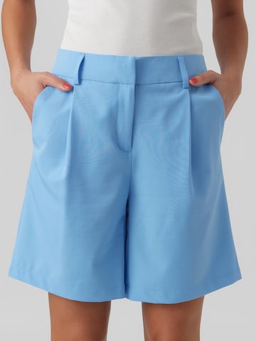 Loosefit Pantaloni con pieghe 'Zelda' di VERO MODA in blu
