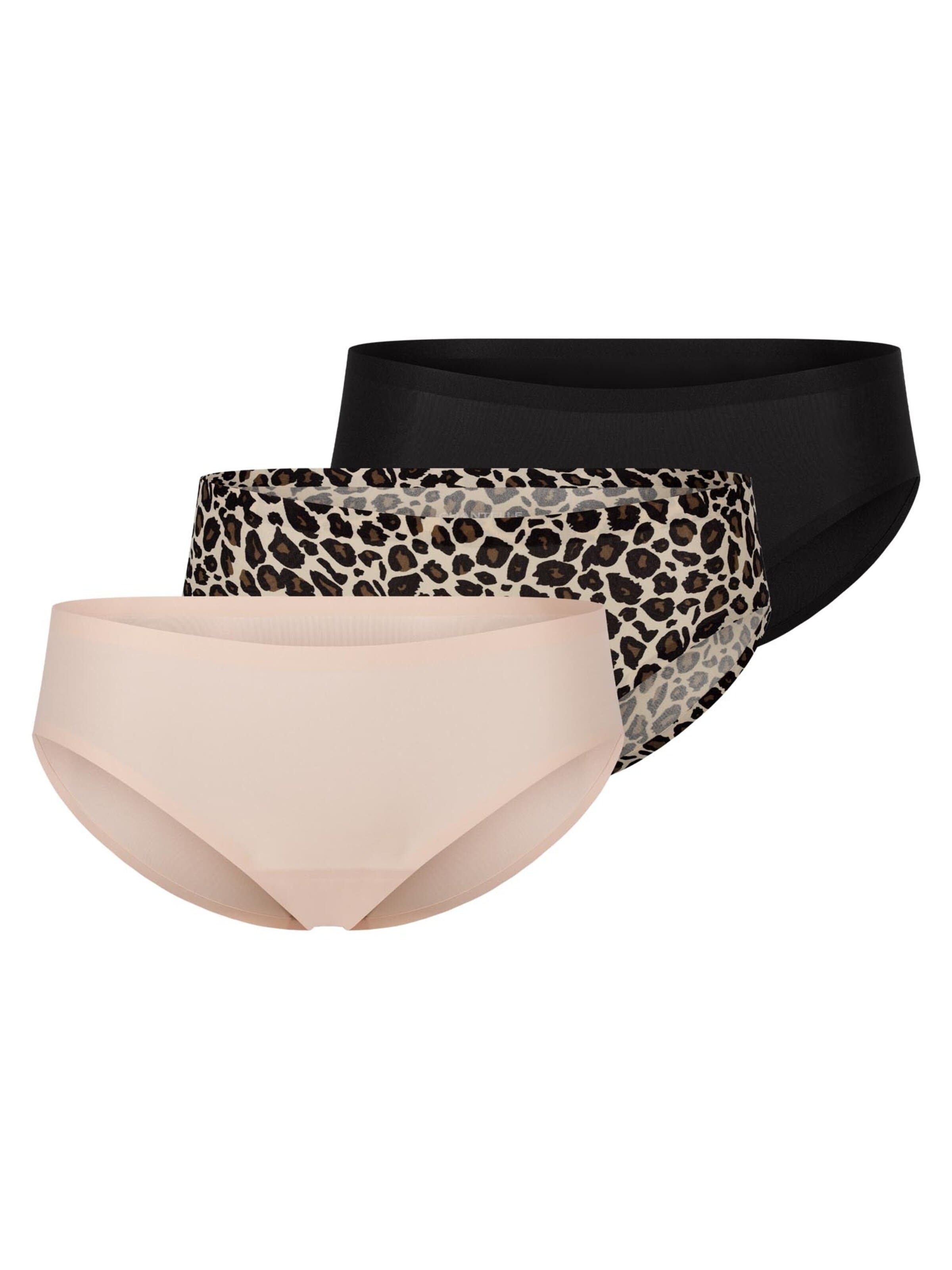 Chantelle Panty 'Soft Stretch' in Black: front