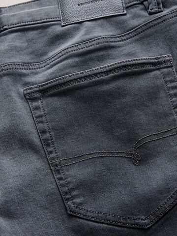regular Jeans 'Motionflex' di Next in grigio
