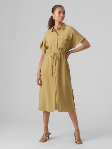 VERO MODA - Vestidos camiseiros 'Iris' em verde: frente