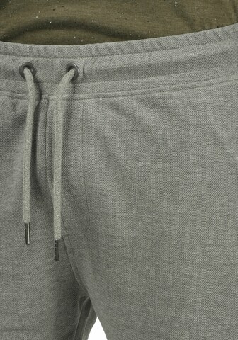 BLEND - regular Pantalón 'Svenni' en gris