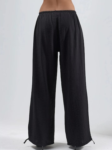 Busem Loosefit Hose in Schwarz