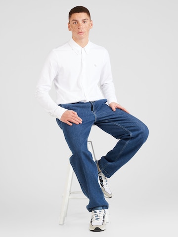 Abercrombie & Fitch - Ajuste estrecho Camisa en blanco