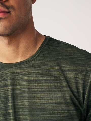 T-Shirt fonctionnel Next en vert
