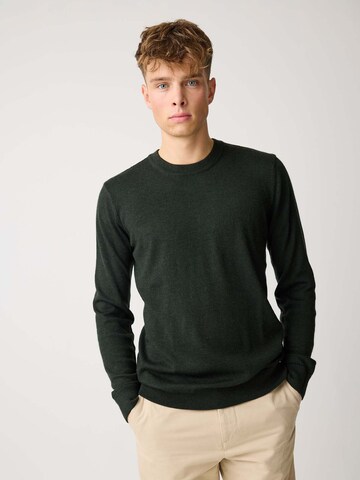 KnowledgeCotton Apparel Sweater in Green: front