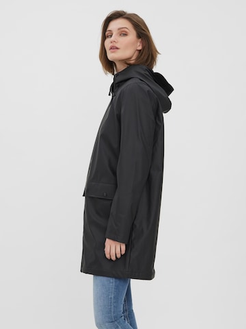 VERO MODA Between-Seasons Coat in Black: front