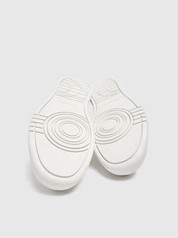 Pull&Bear Sneaker in Schwarz