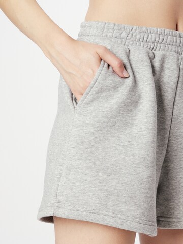 Regular Pantalon Cotton On en gris