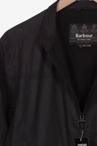 Barbour Jacket & Coat in L in Black