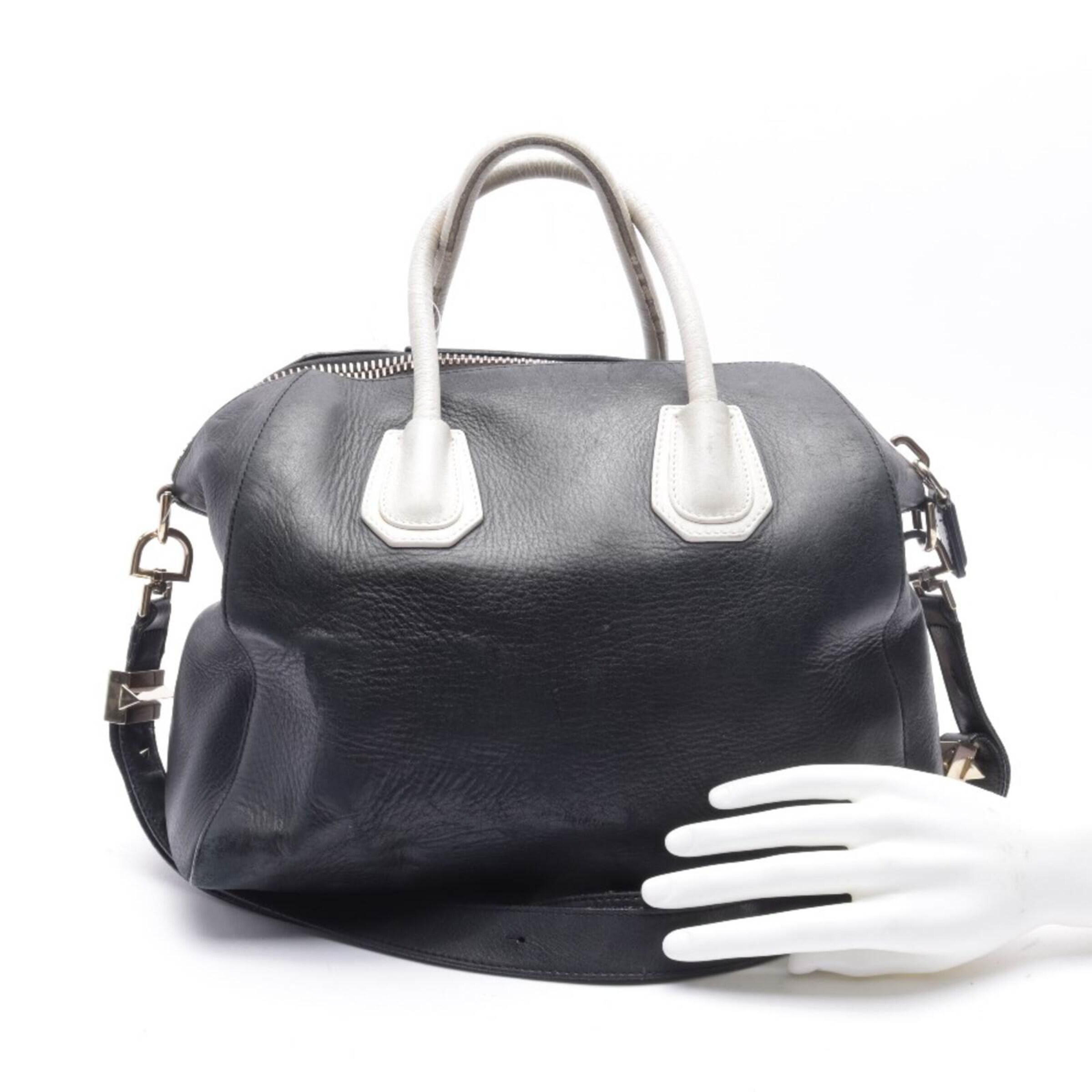 Givenchy Bag in One size in Beige