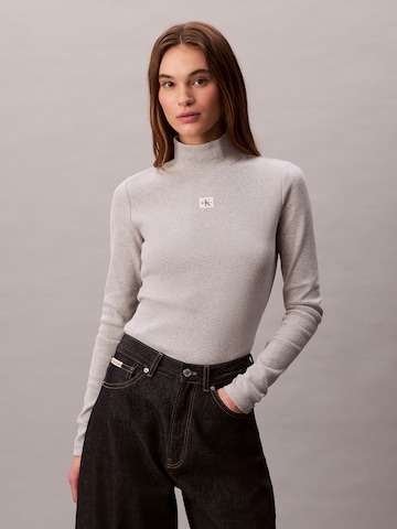 T-shirt Calvin Klein Jeans en gris : devant