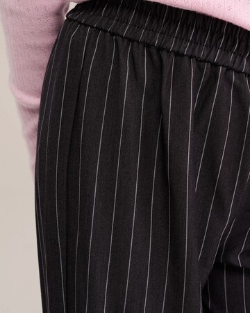 WE Fashion Loosefit Broek in Grijs