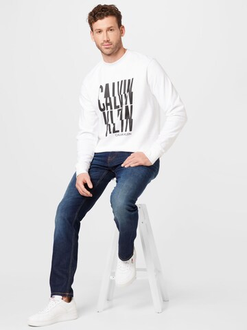 Calvin KleinSweater majica - bijela boja